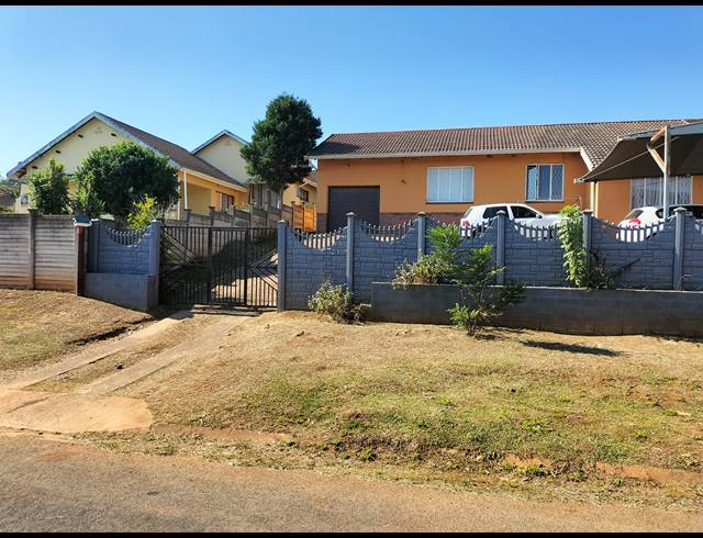 3 BEDROOM FREESTANDING FOR SALE IN BISLEY